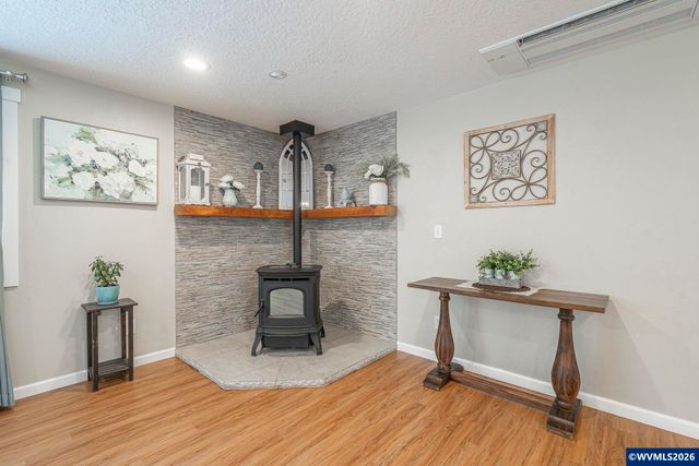 5425 Val View Dr SE, Turner, OR 97392