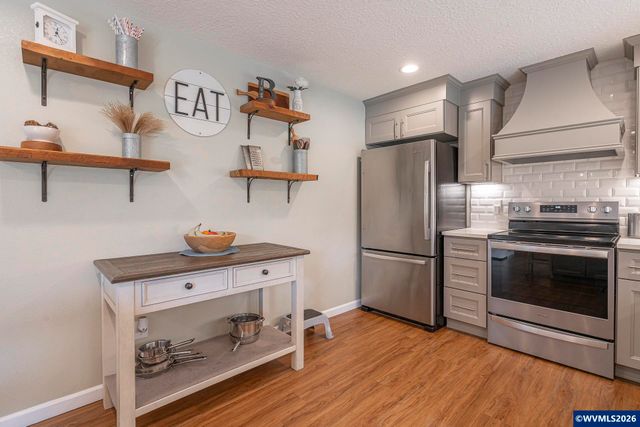 5425 Val View Dr SE, Turner, OR 97392