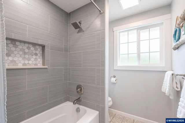 5425 Val View Dr SE, Turner, OR 97392