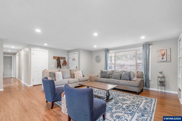 5425 Val View Dr SE, Turner, OR 97392