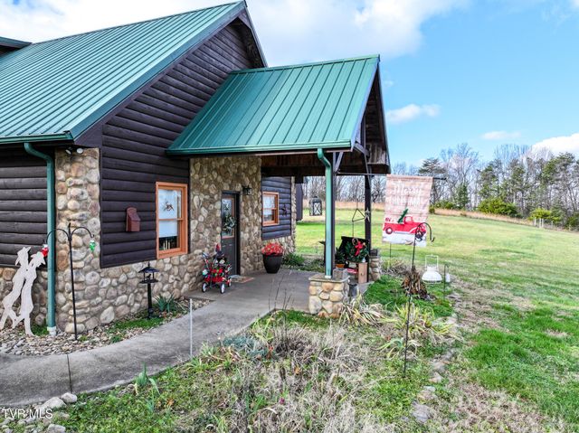 1345 Midway Road, Midway, TN 37809