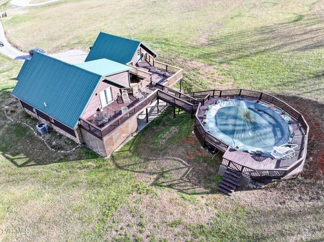 1345 Midway Road, Midway, TN 37809