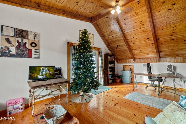 1345 Midway Road, Midway, TN 37809