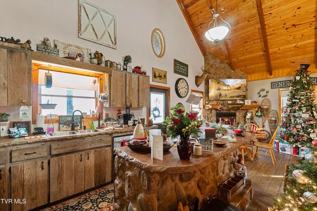 1345 Midway Road, Midway, TN 37809