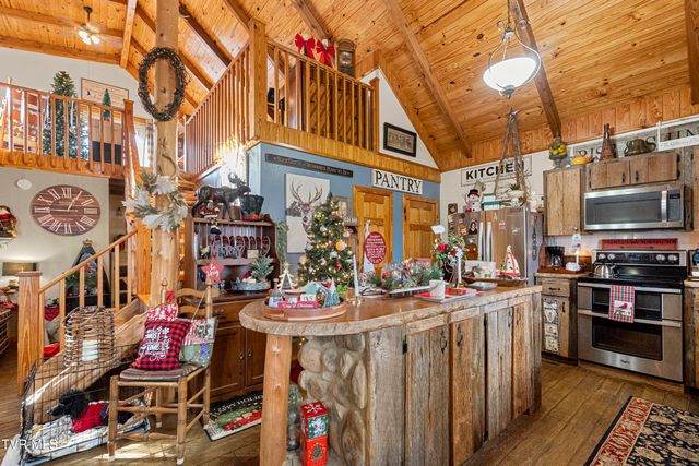 1345 Midway Road, Midway, TN 37809