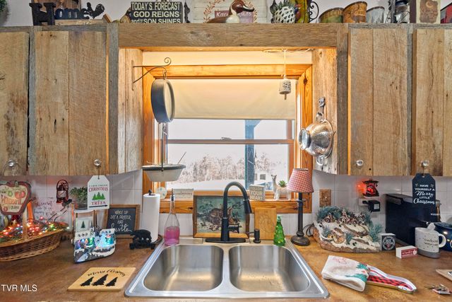 1345 Midway Road, Midway, TN 37809