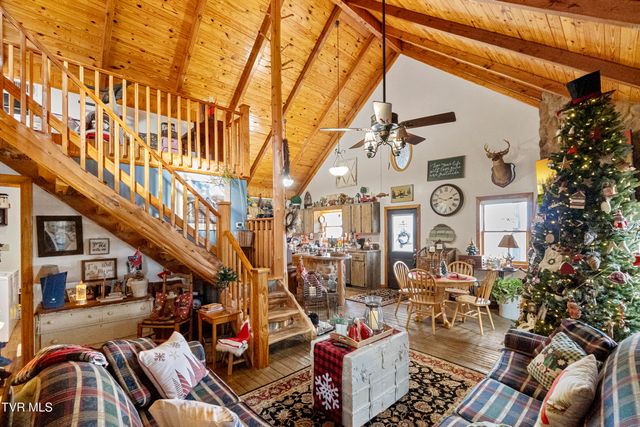 1345 Midway Road, Midway, TN 37809