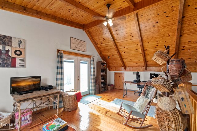 1345 Midway Road, Midway, TN 37809