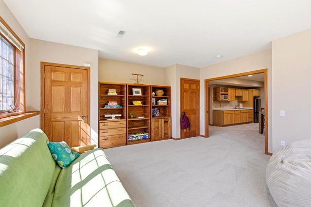 1005 Stonebriar Drive, Verona, WI 53593