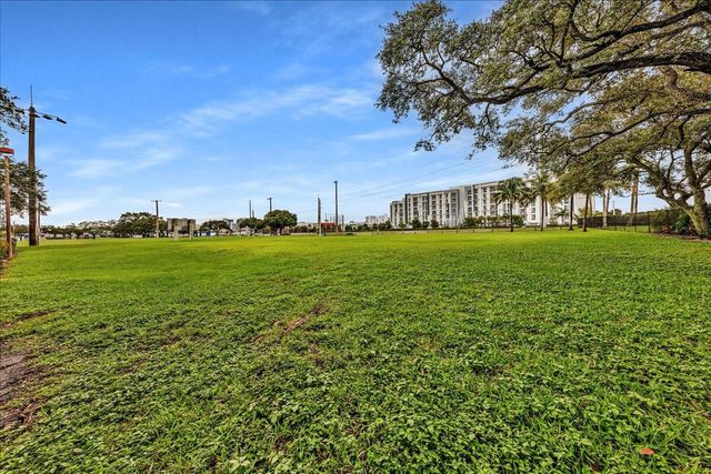 1835 Park Lane, Fort Lauderdale, FL 33315