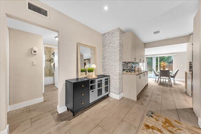 1835 Park Lane, Fort Lauderdale, FL 33315