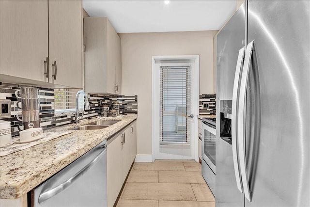 1835 Park Lane, Fort Lauderdale, FL 33315