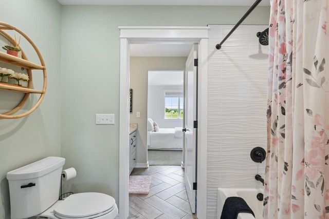 560 Cedar LANE, Summit, WI 53066