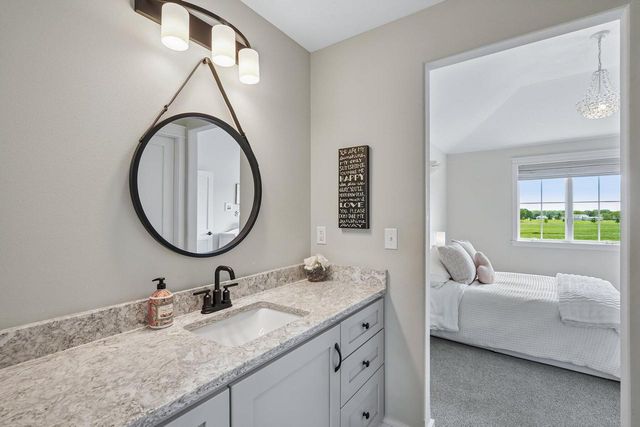 560 Cedar LANE, Summit, WI 53066