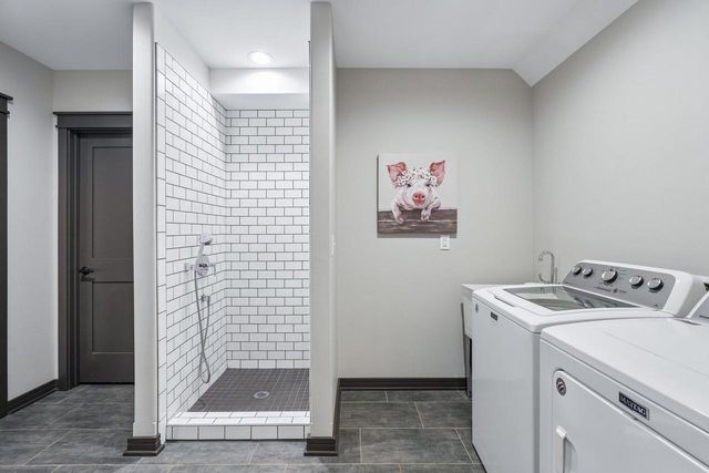 560 Cedar LANE, Summit, WI 53066