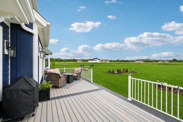 560 Cedar LANE, Summit, WI 53066
