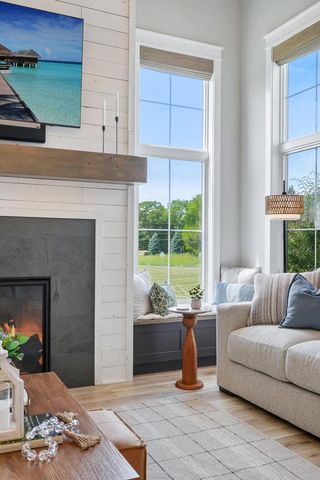 560 Cedar LANE, Summit, WI 53066