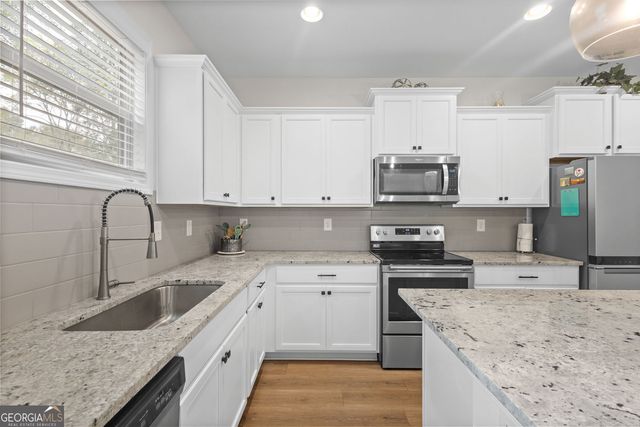 206 Blue Dragon Drive, Jefferson, GA 30549