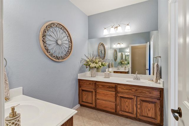 121 Heritage Place, Glen Rose, TX 76043