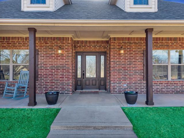 121 Heritage Place, Glen Rose, TX 76043