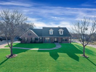 121 Heritage Place, Glen Rose, TX 76043