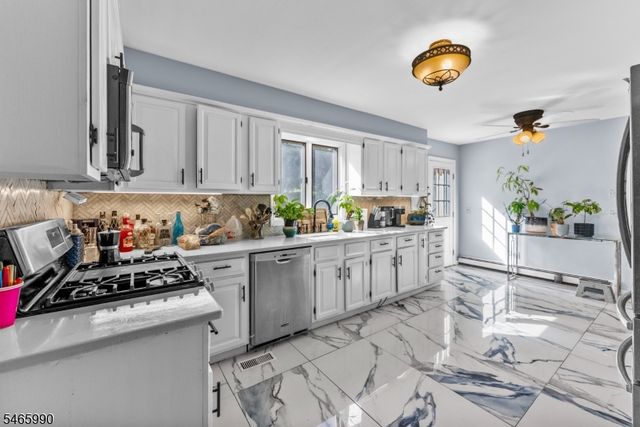 40 Woodland Rd, Franklin Boro, NJ 07416