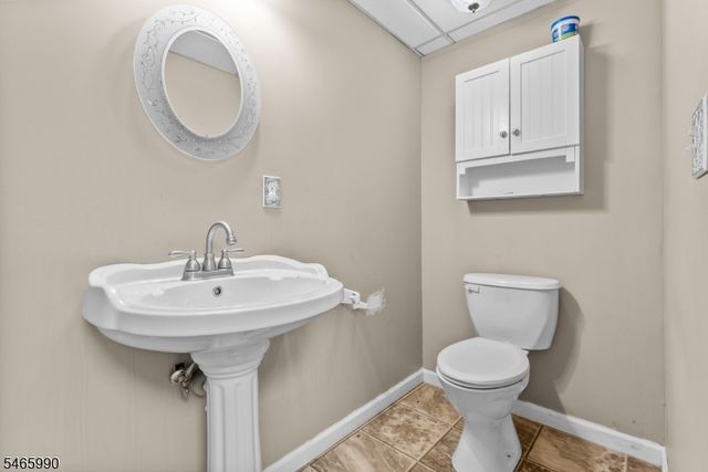 40 Woodland Rd, Franklin Boro, NJ 07416