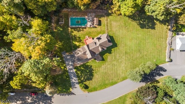 40 Woodland Rd, Franklin Boro, NJ 07416