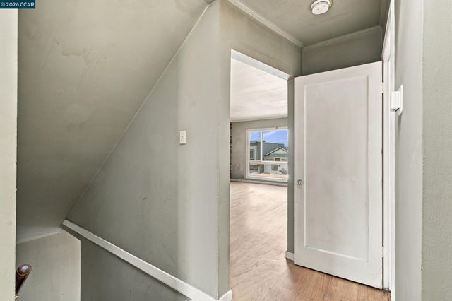 219 Hillcrest Dr, Daly City, CA 94014