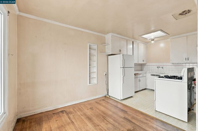 219 Hillcrest Dr, Daly City, CA 94014