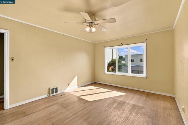 219 Hillcrest Dr, Daly City, CA 94014