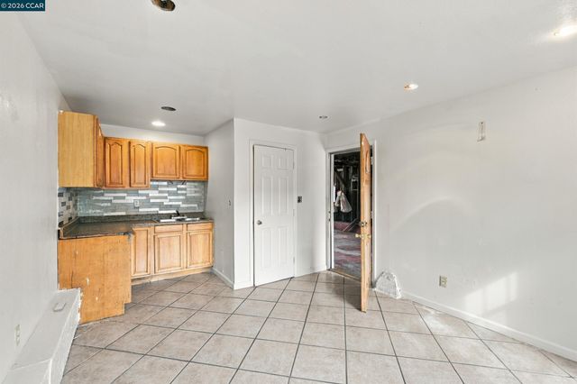 219 Hillcrest Dr, Daly City, CA 94014