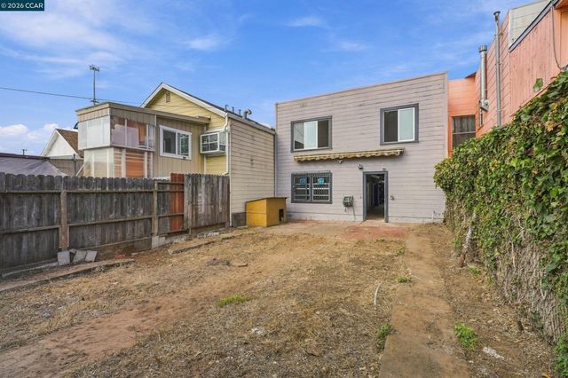 219 Hillcrest Dr, Daly City, CA 94014