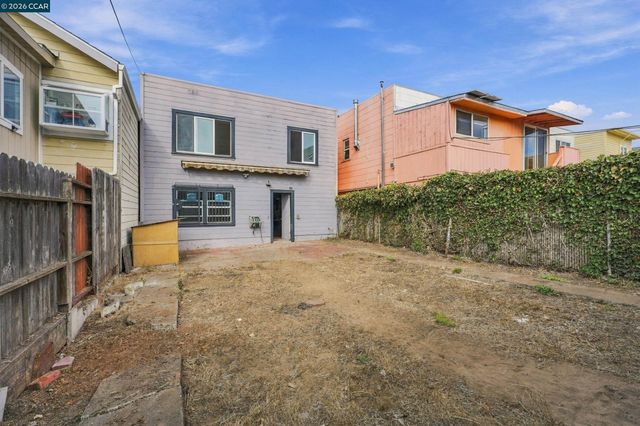 219 Hillcrest Dr, Daly City, CA 94014