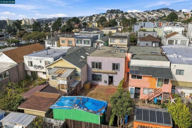 219 Hillcrest Dr, Daly City, CA 94014