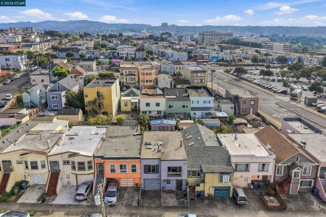 219 Hillcrest Dr, Daly City, CA 94014