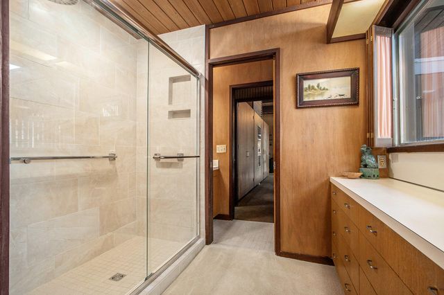 2525 Sheffield Drive, Kalamazoo City, MI 49008