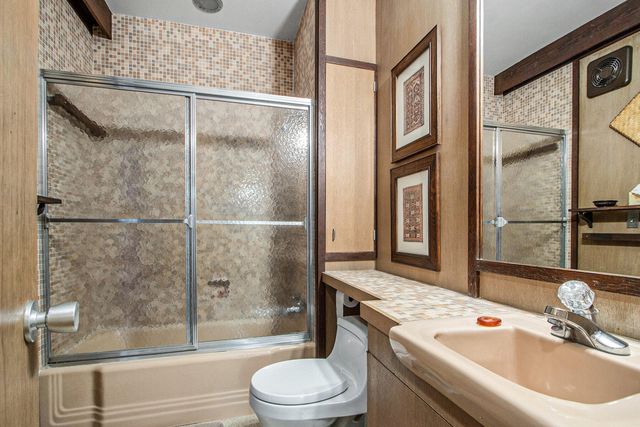 2525 Sheffield Drive, Kalamazoo City, MI 49008