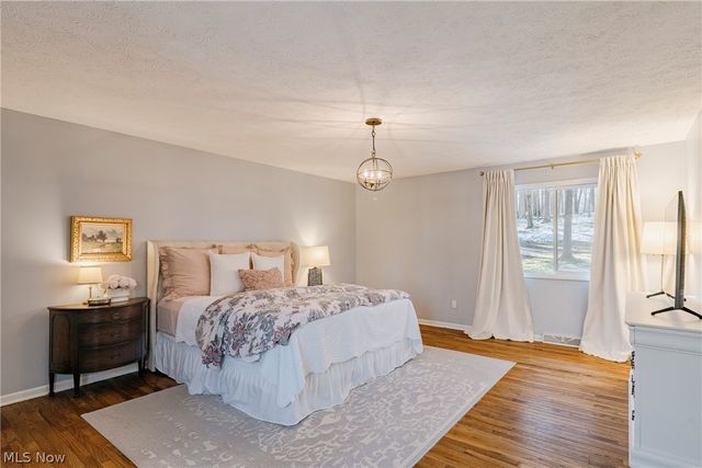17091 Wing Road, Chagrin Falls, OH 44023