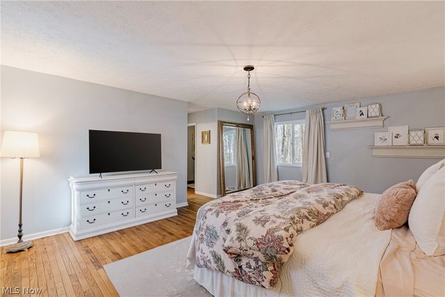17091 Wing Road, Chagrin Falls, OH 44023