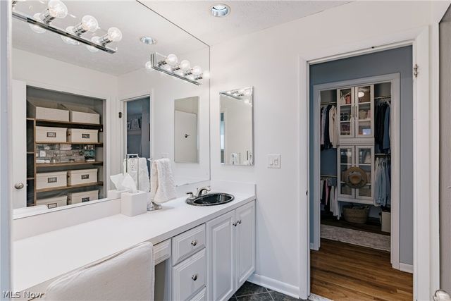 17091 Wing Road, Chagrin Falls, OH 44023