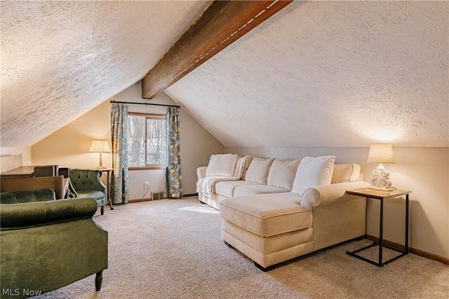 17091 Wing Road, Chagrin Falls, OH 44023