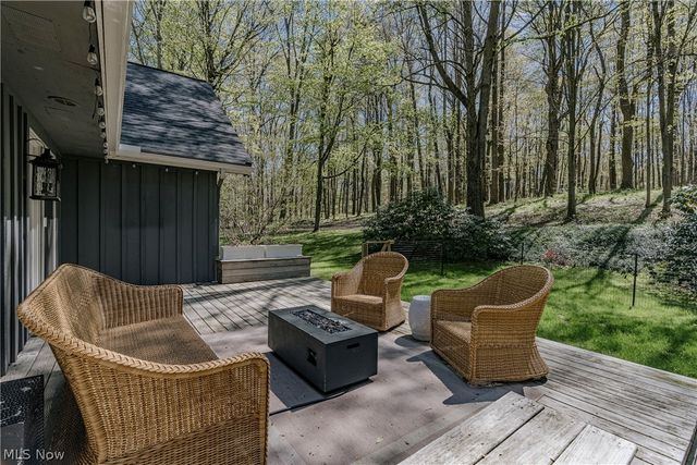 17091 Wing Road, Chagrin Falls, OH 44023