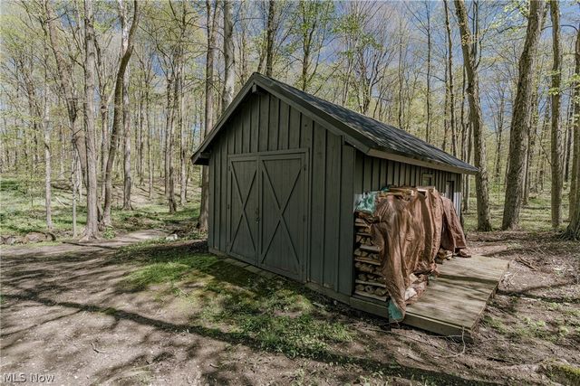 17091 Wing Road, Chagrin Falls, OH 44023