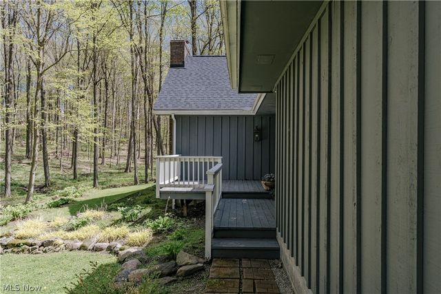 17091 Wing Road, Chagrin Falls, OH 44023
