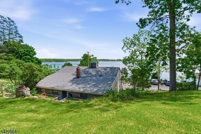 77 Lower North Shore Rd, Frankford Twp., NJ 07826