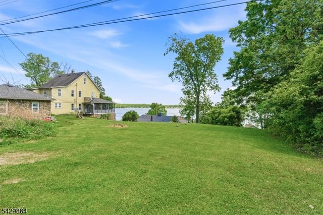 77 Lower North Shore Rd, Frankford Twp., NJ 07826