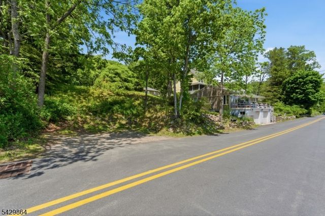 77 Lower North Shore Rd, Frankford Twp., NJ 07826