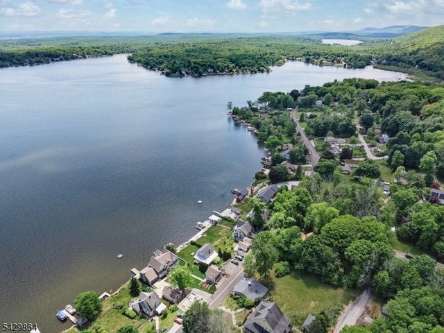 77 Lower North Shore Rd, Frankford Twp., NJ 07826