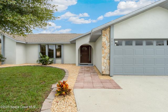 991 Tahiti Avenue SE, Palm Bay, FL 32909